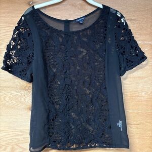 American Eagle Outfitters Black Crochet Lace Short Sleeve Blouse